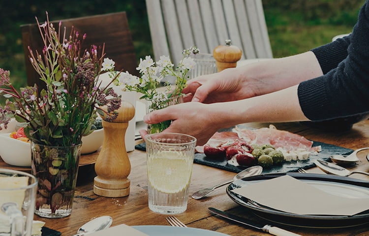 Outdoor Entertaining Tips Outdoor Entertaining Tips