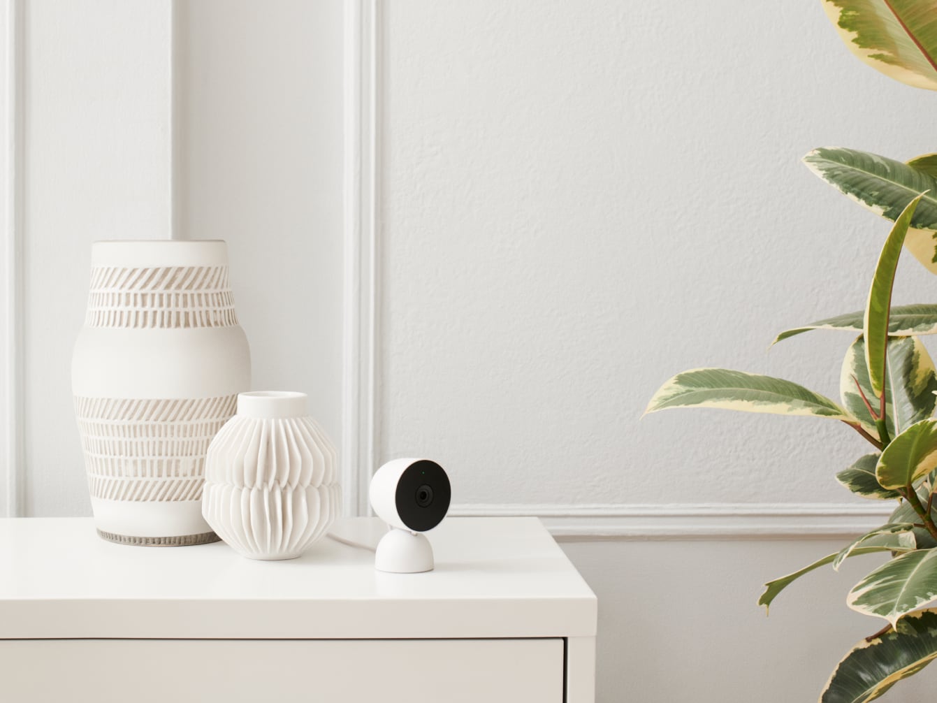Indoor camera on shelf Indoor camera on shelf
